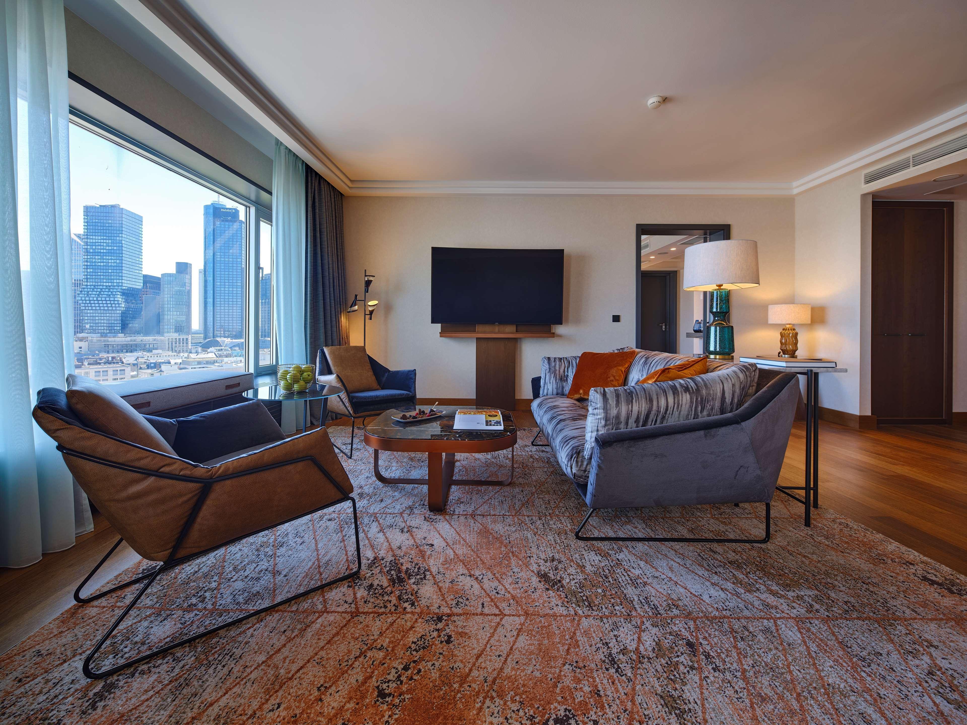 Hilton Frankfurt Centre 5*