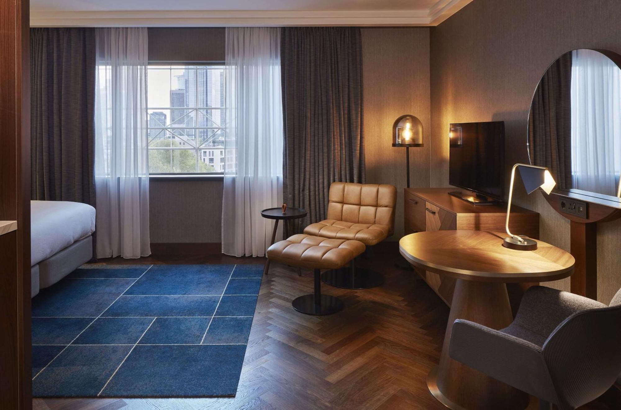 Hotel Hilton Frankfurt Centre 5*